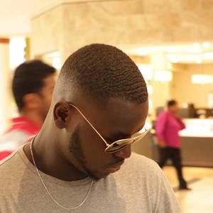 Meet your Posher, Yimka